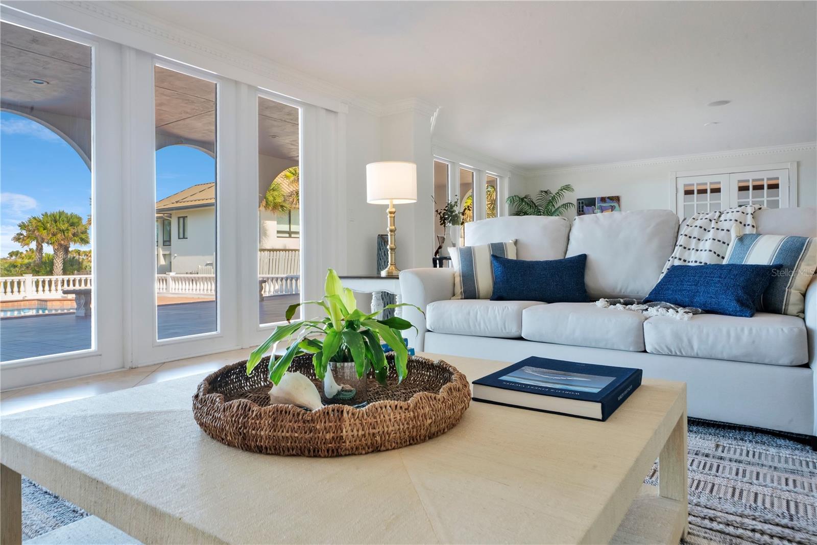 2117 OCEAN DR — photo 9