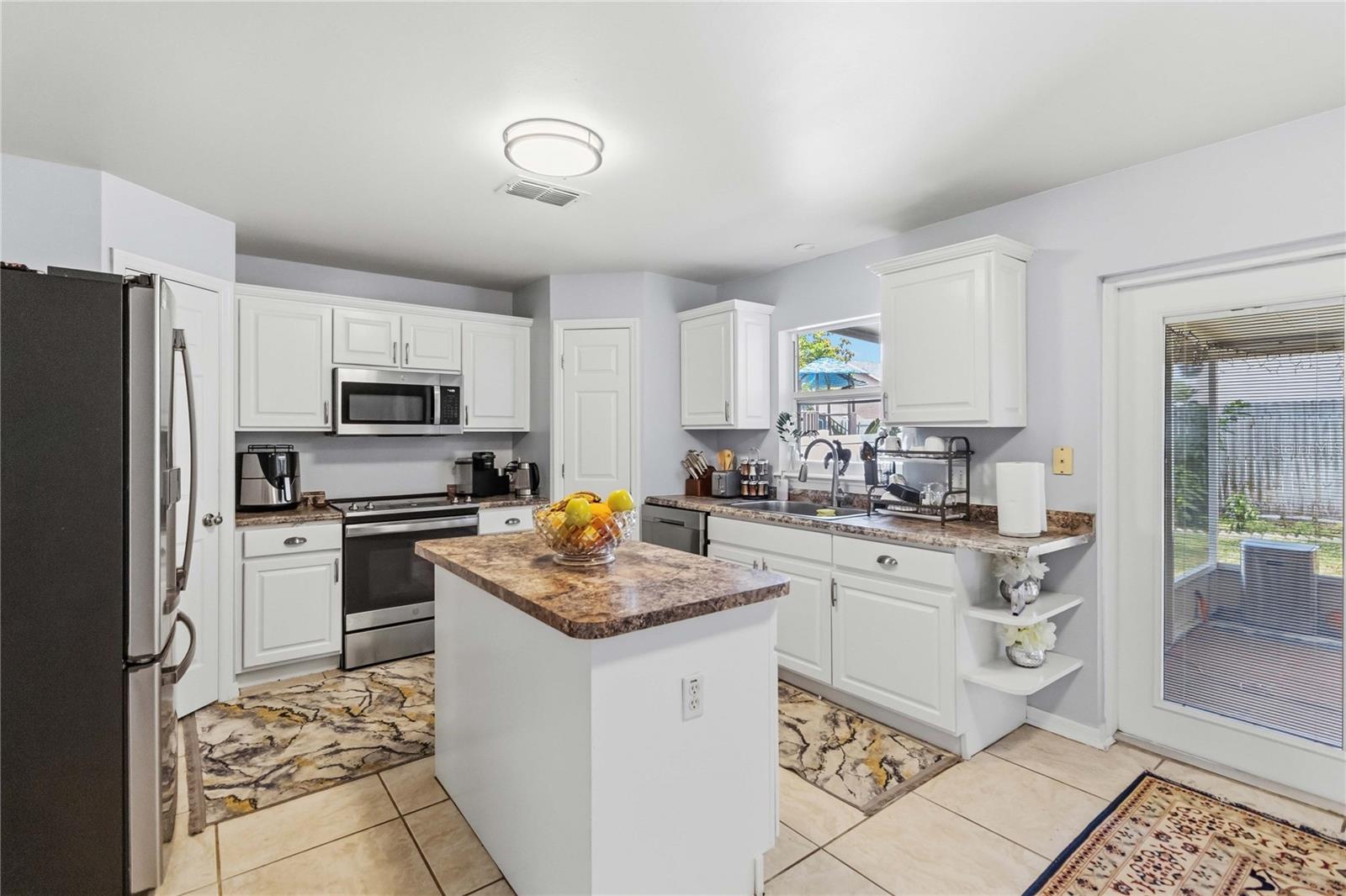 122 CARMEL BAY DR — photo 5