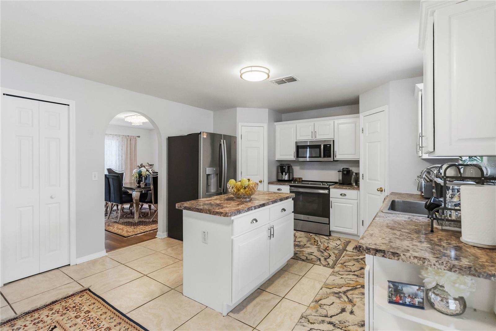 122 CARMEL BAY DR — photo 6