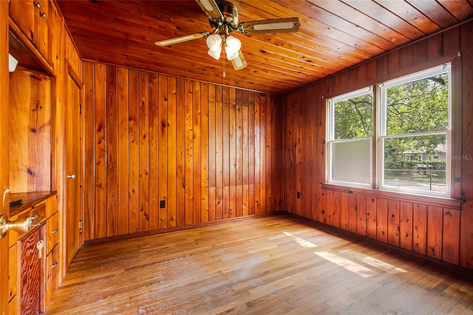 2536 MAGNOLIA AVE — photo 11