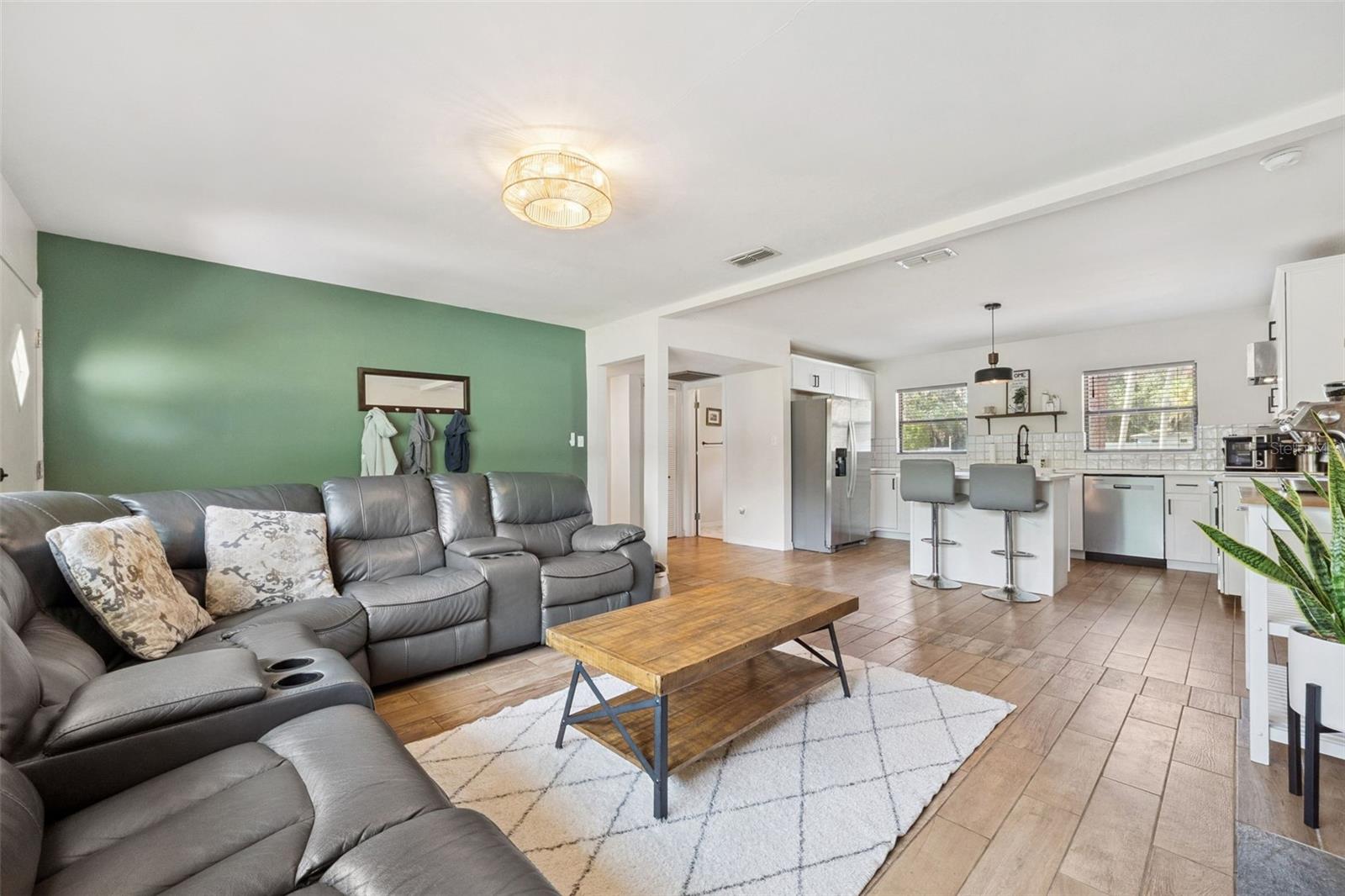 219 S CRYSTAL DR — photo 12
