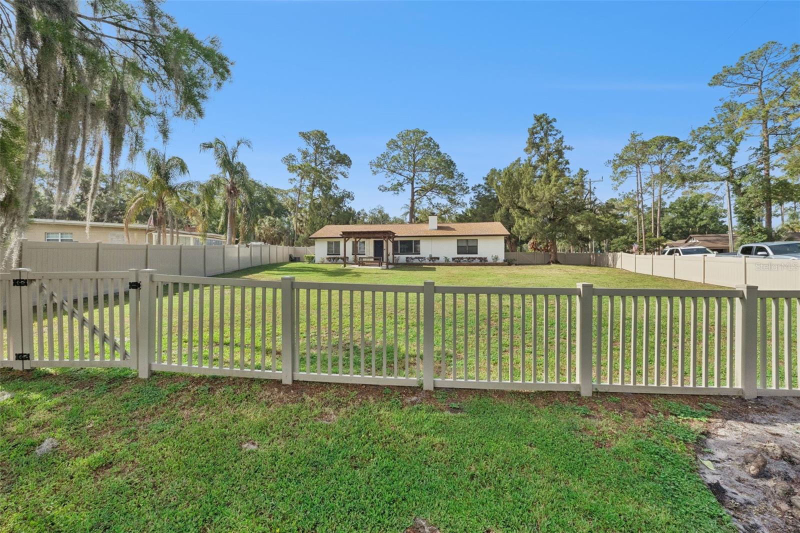 219 S CRYSTAL DR — photo 3