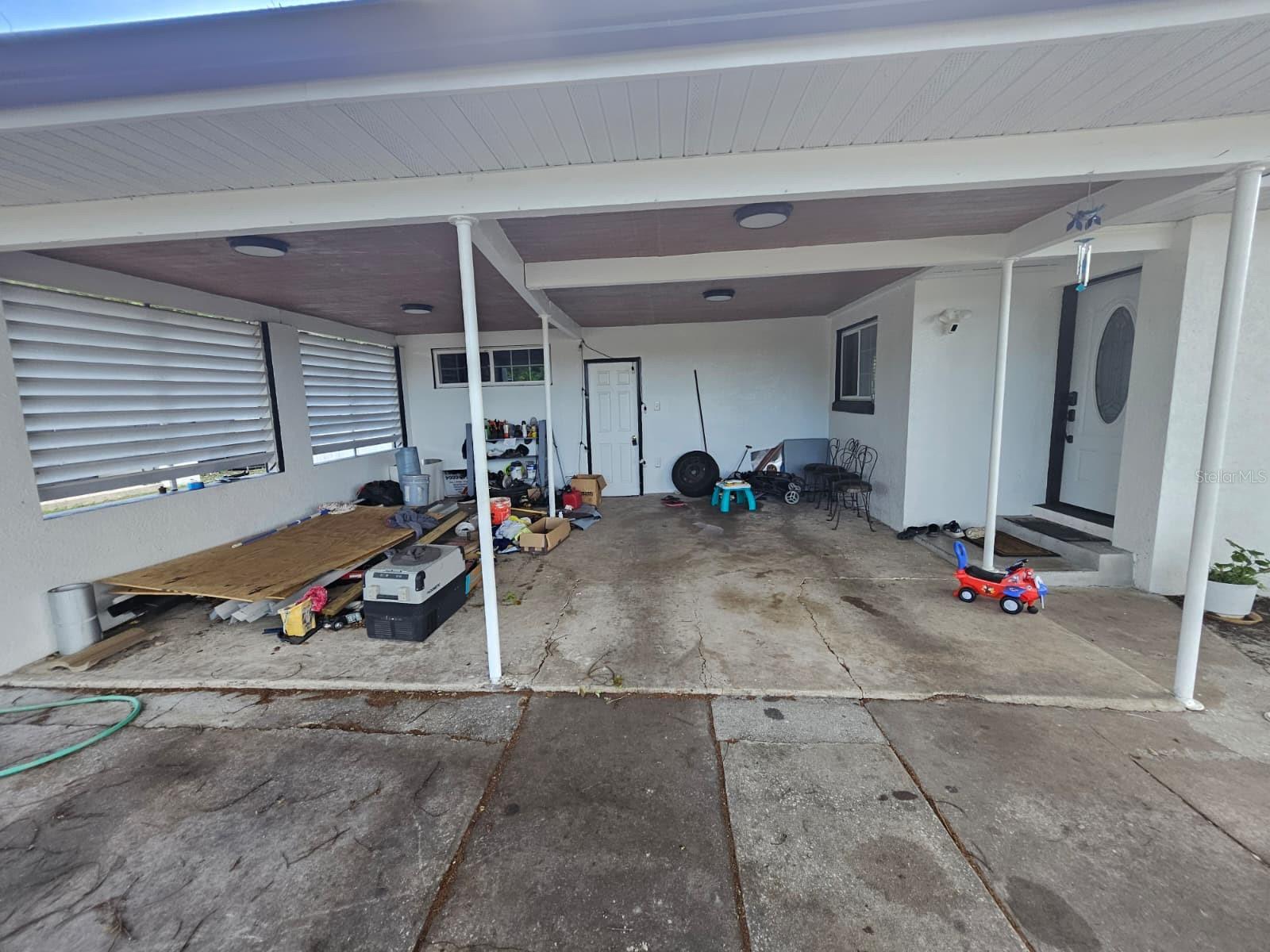 2800 S FRENCH AVE — photo 2