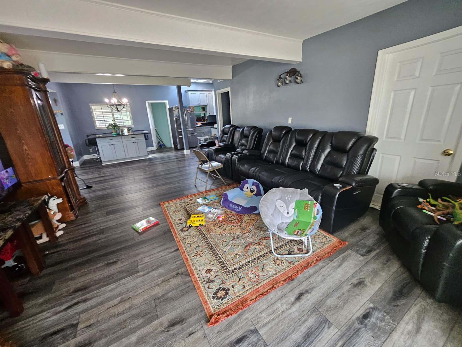 2800 S FRENCH AVE — photo 5