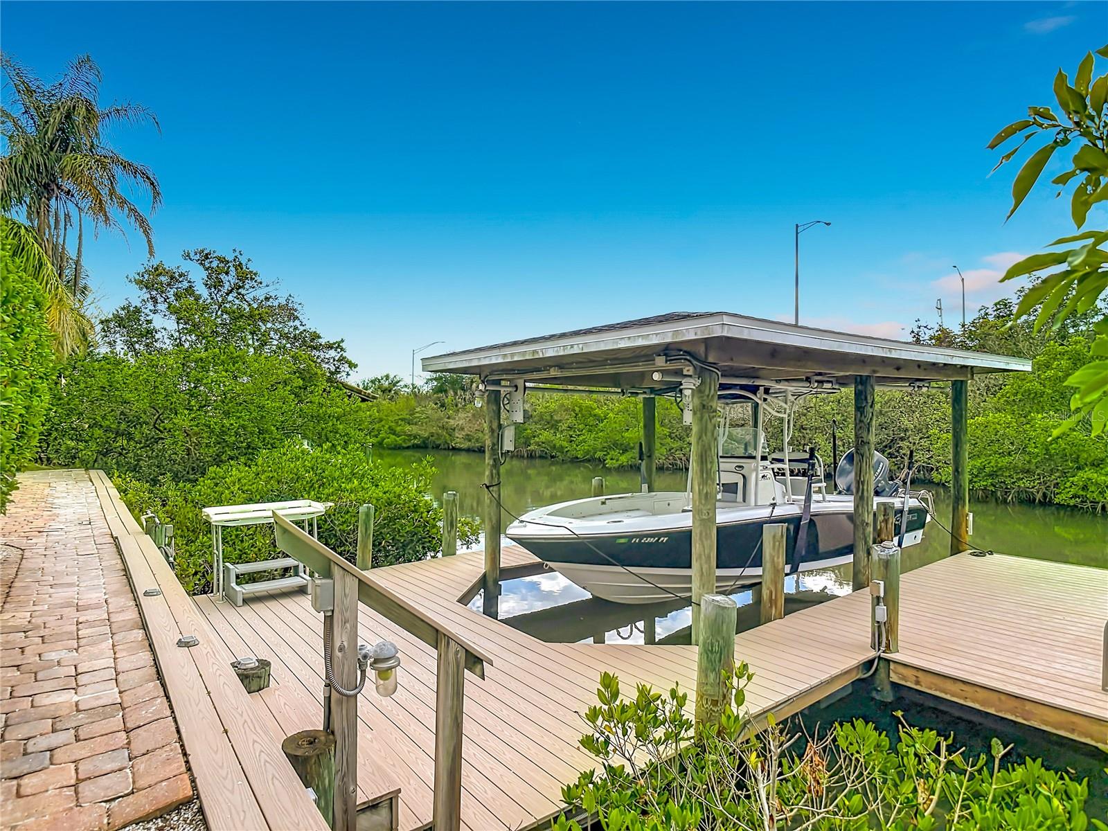 21 RICHMOND DR — photo 12
