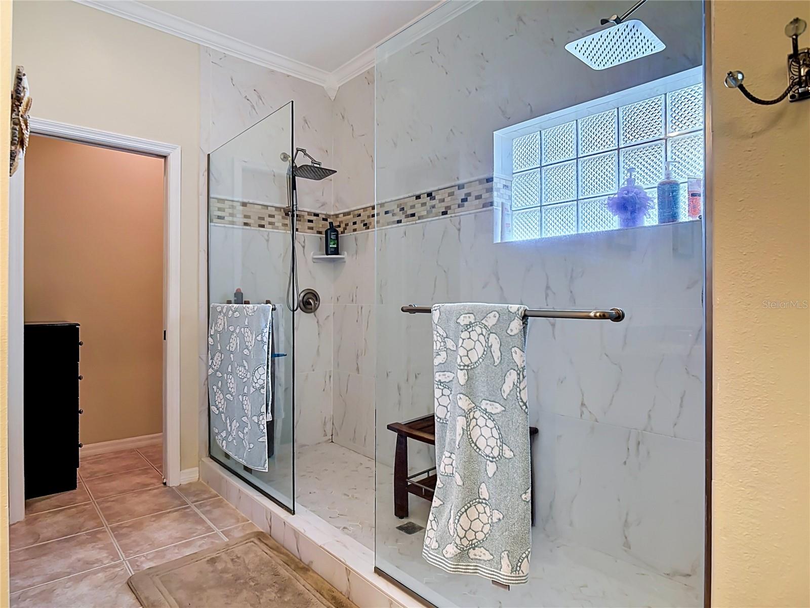 21 RICHMOND DR — photo 10