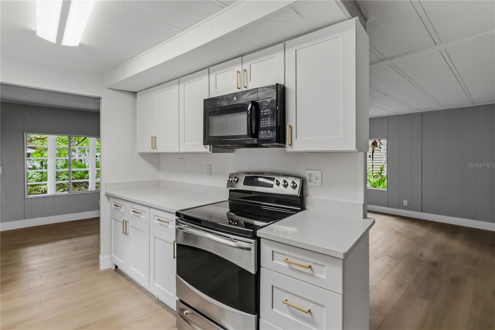 518 W PLANTATION BLVD — photo 9