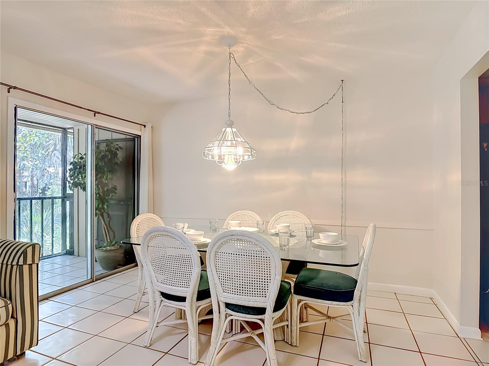 110 CYPRESS WOODS CT #7D — photo 12