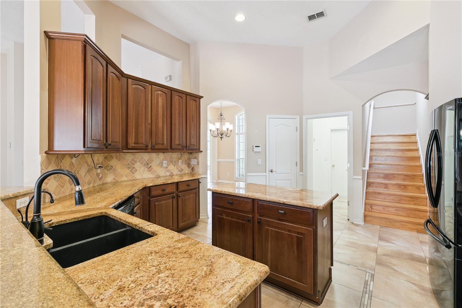 5700 CLIMBING ROSE WAY — photo 12