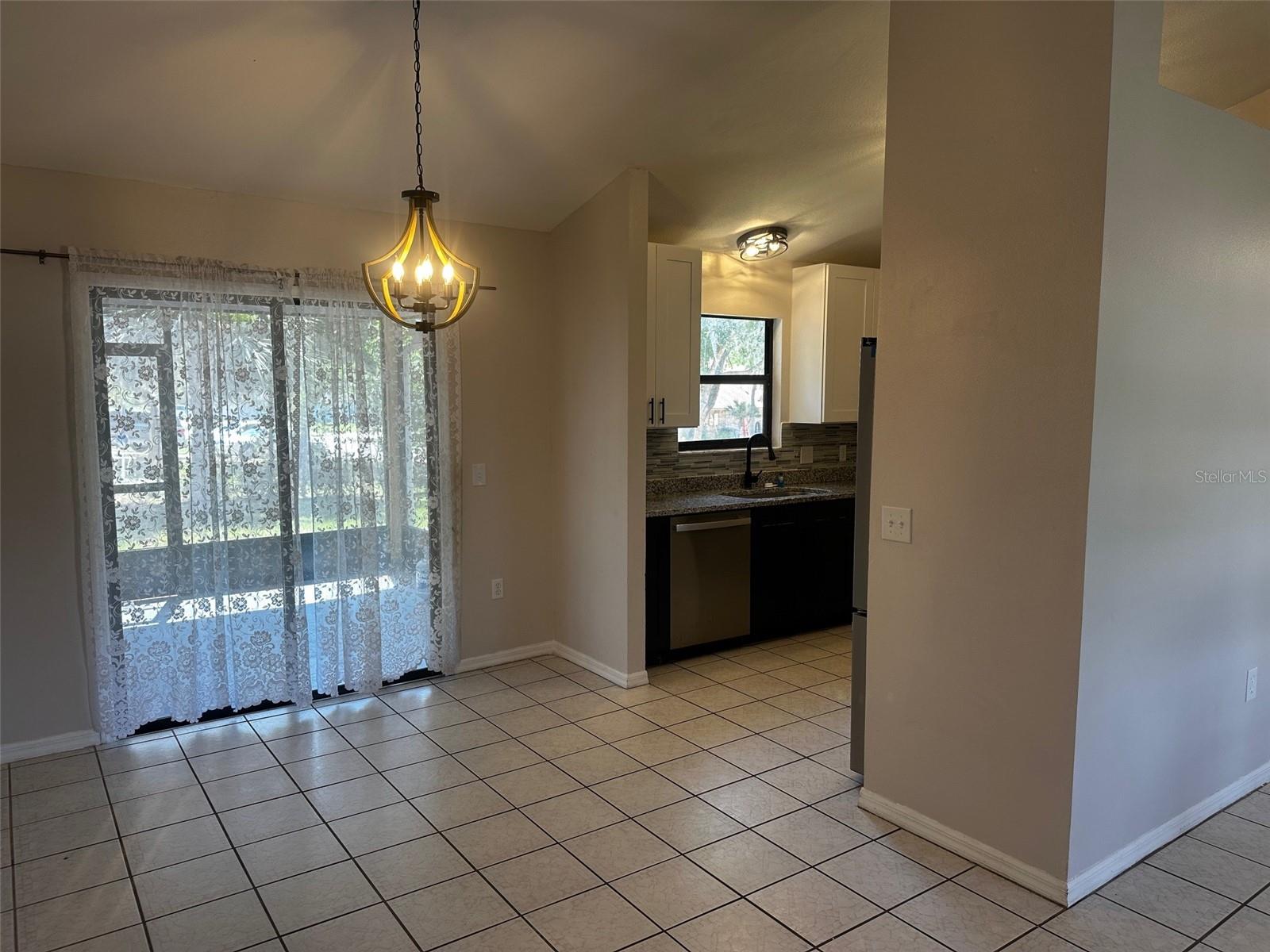 409 ELKIN AVE — photo 6