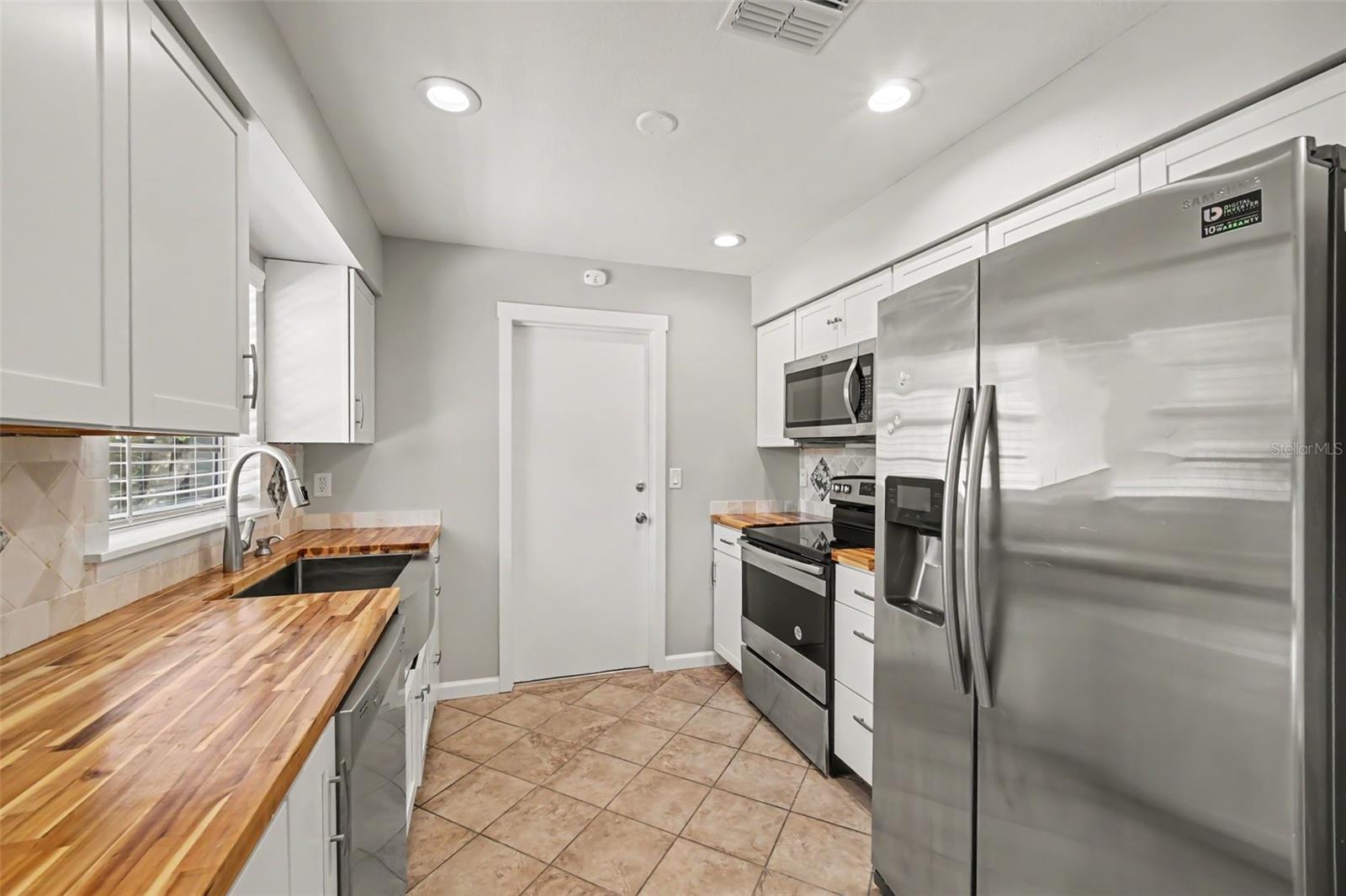 756 SHAFTON AVE — photo 6