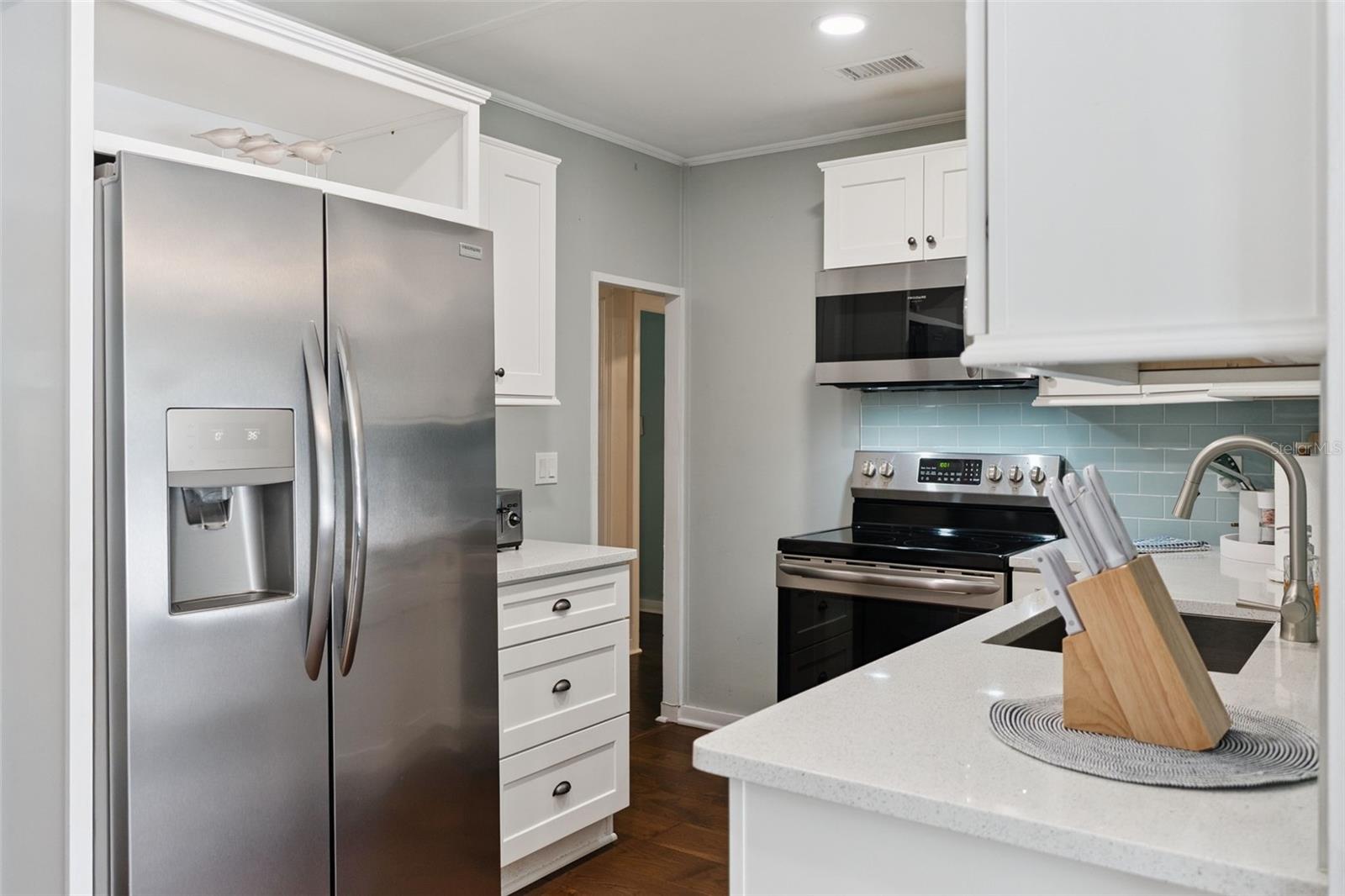 109 N PENINSULA AVE — photo 9