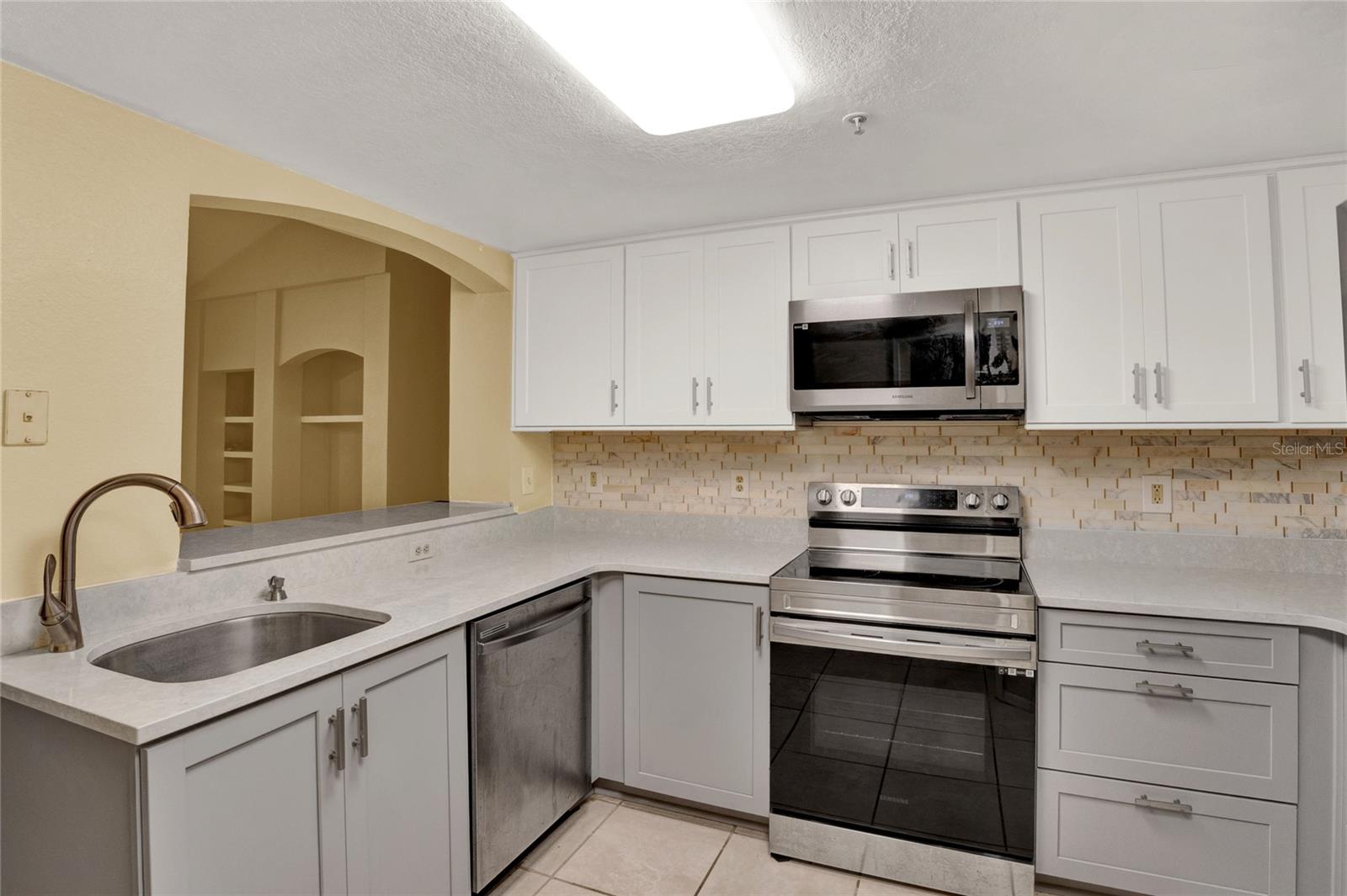 1325 ROTONDA PT #337 — photo 10