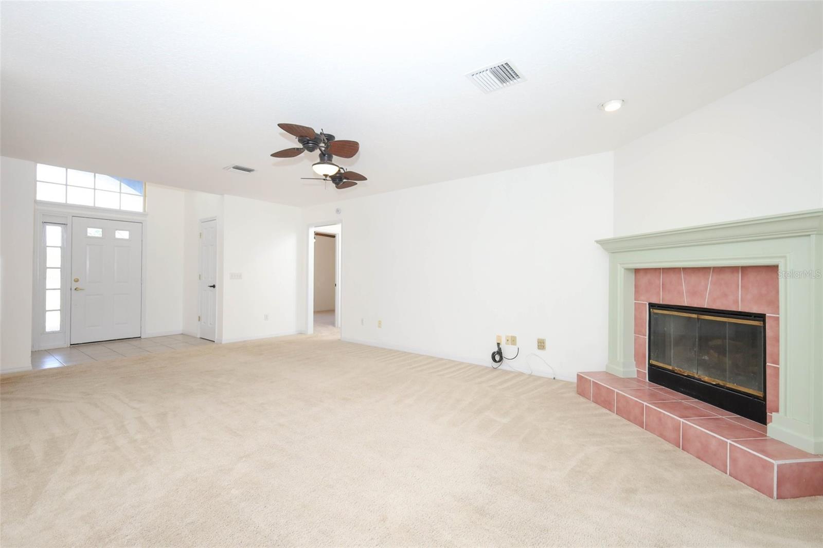 1932 MONTEREY DR — photo 12