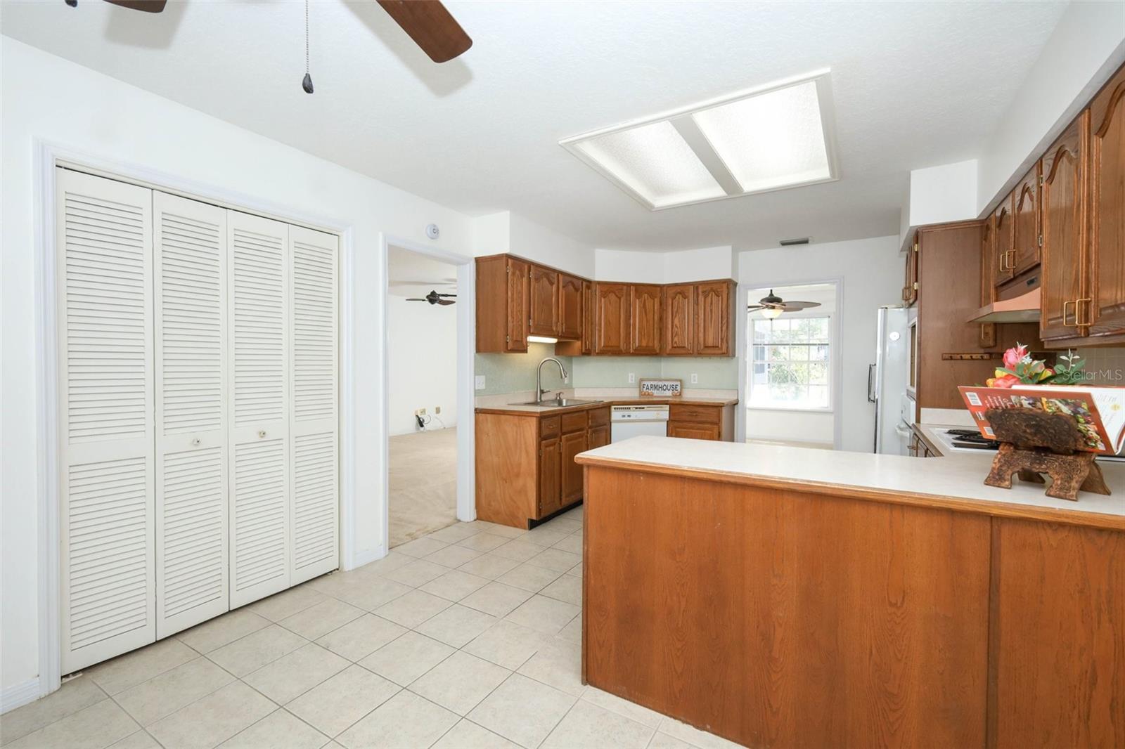 1932 MONTEREY DR — photo 6