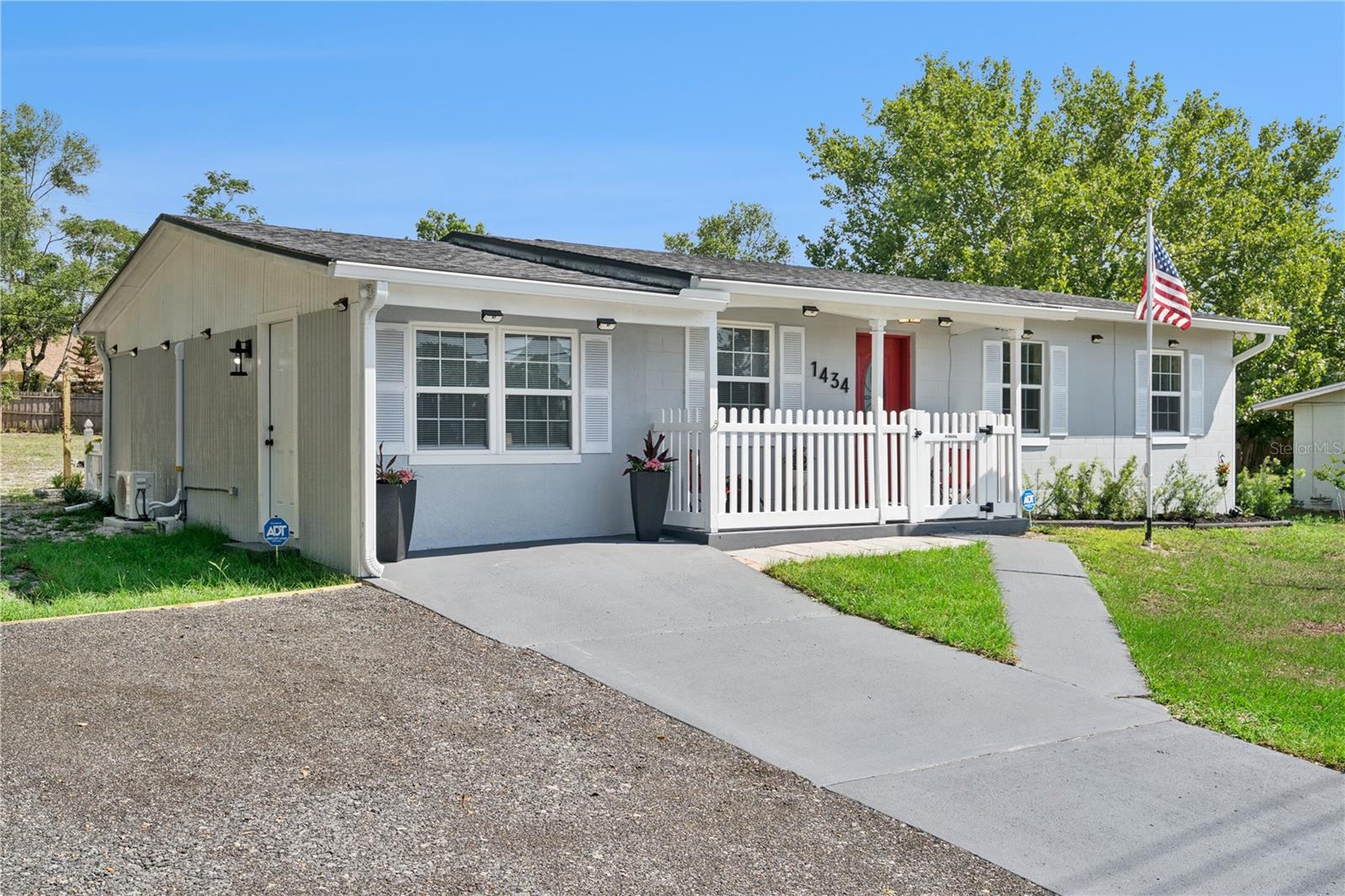1434 DELTONA BLVD