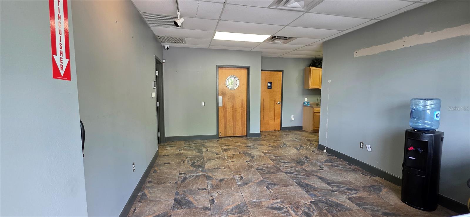 402 CHAIRMAN CT — photo 7