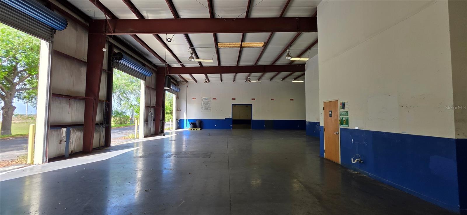 402 CHAIRMAN CT — photo 8