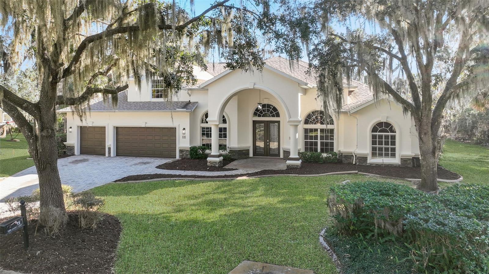 11 CYPRESS HOLLOW LN — photo 2