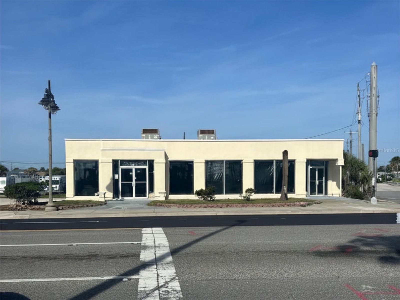 2000 S ATLANTIC AVE