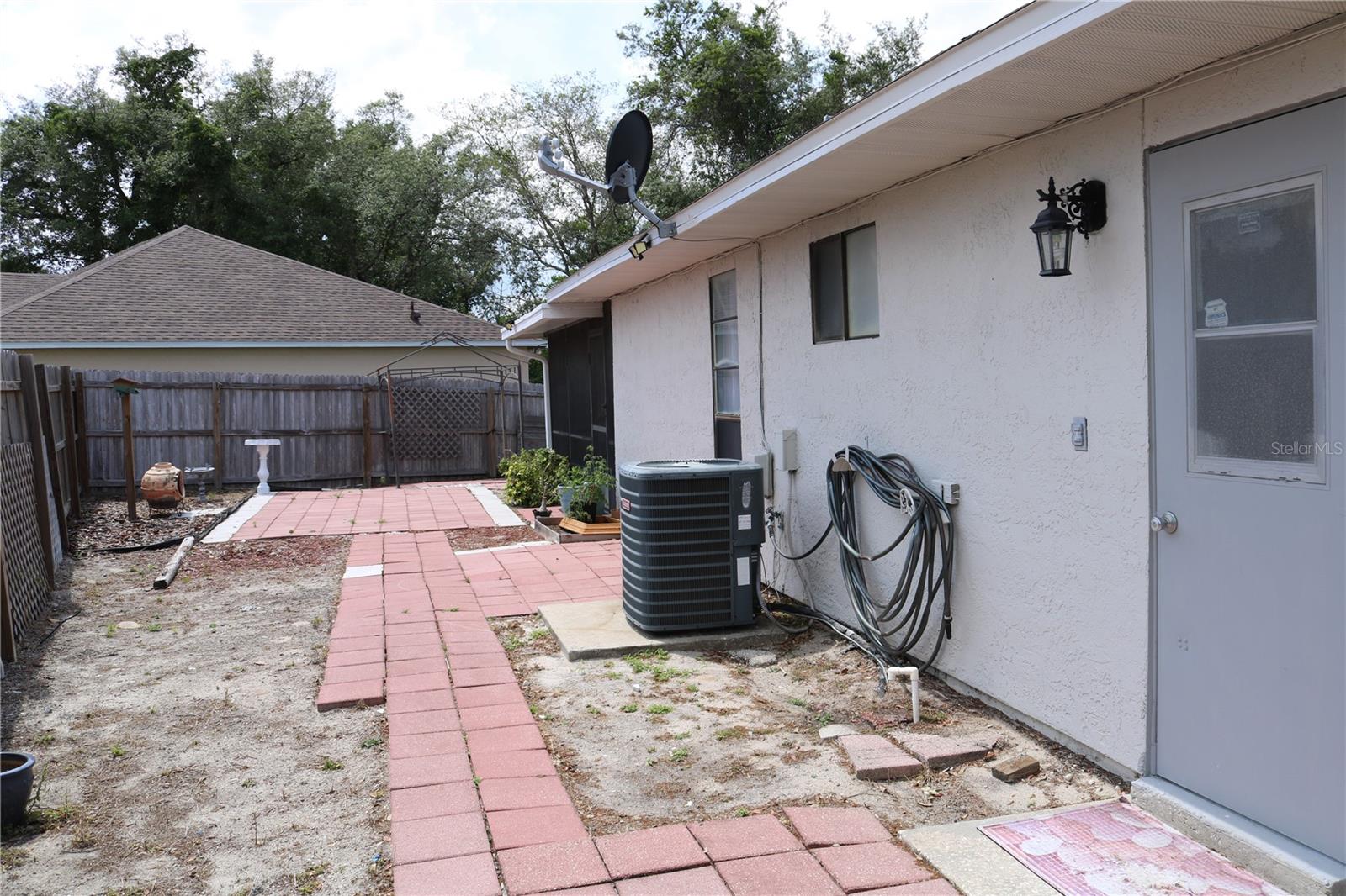 2392 BRIMHALL CT — photo 6
