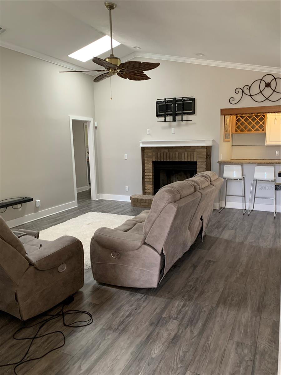 434 SILVER DEW ST — photo 11