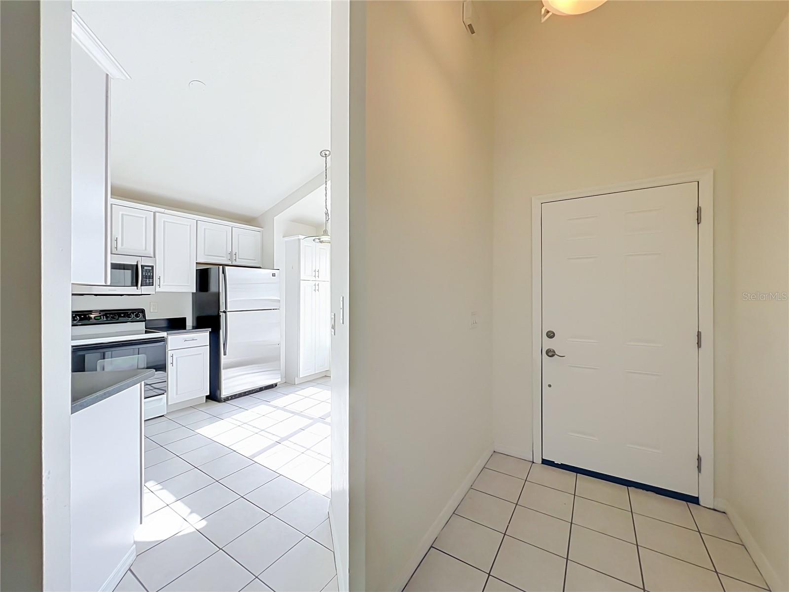 554 WHITTINGHAM PL — photo 4