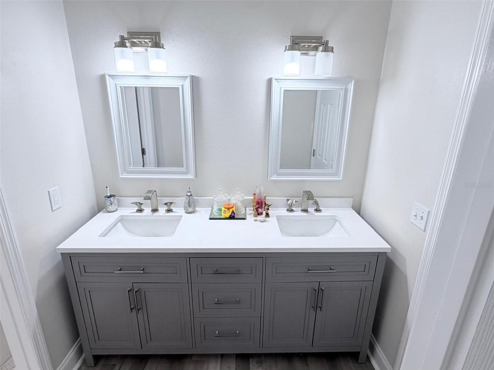 3237 LONDON AVE — photo 12