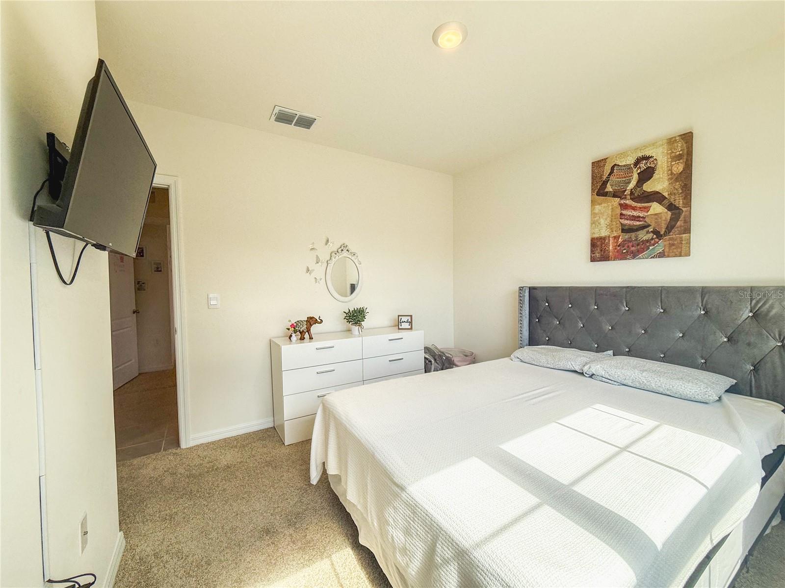 2033 E GLORIA DR — photo 12