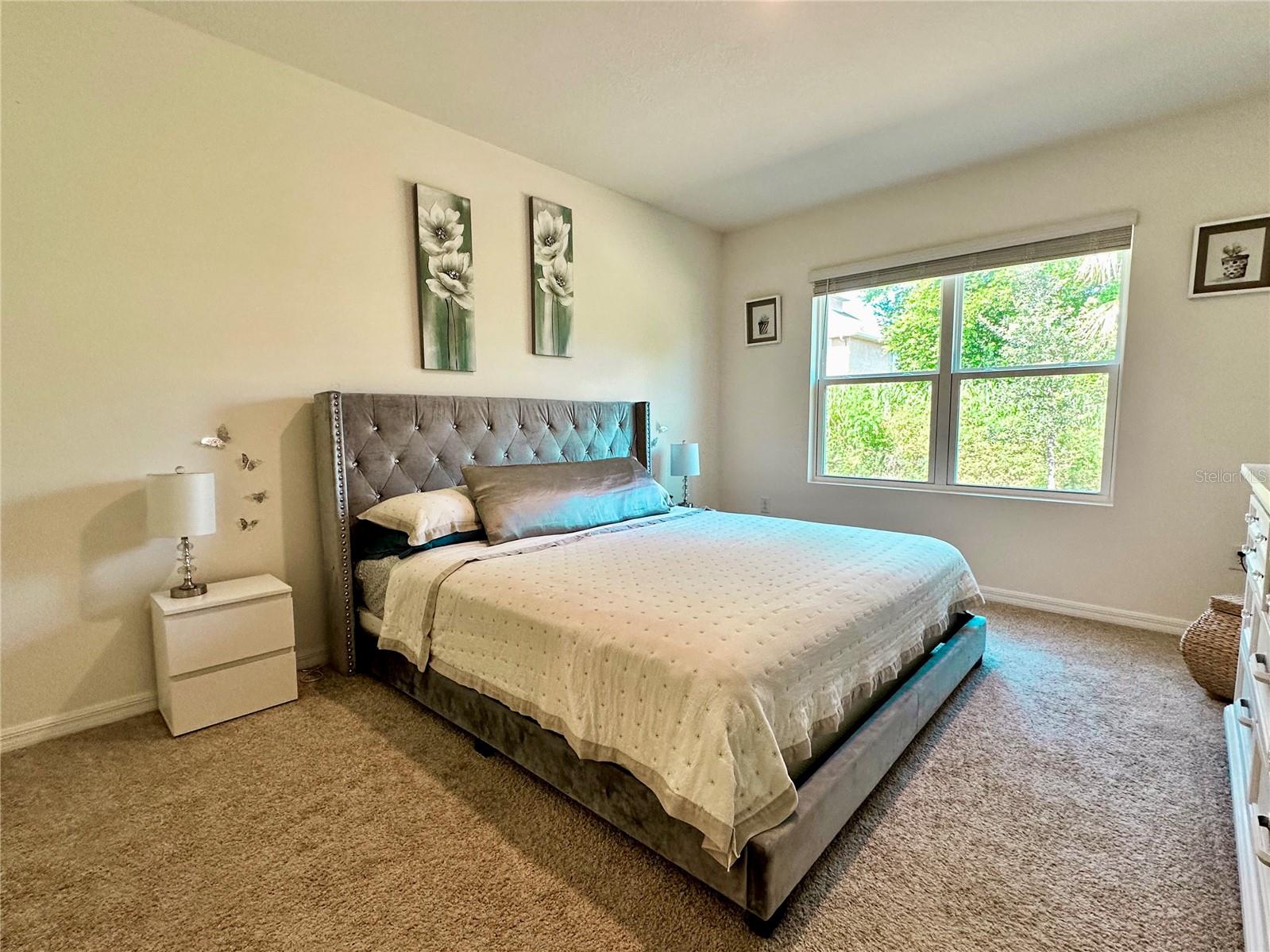 2033 E GLORIA DR — photo 9