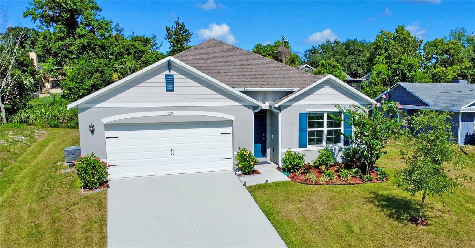 2033 E GLORIA DR