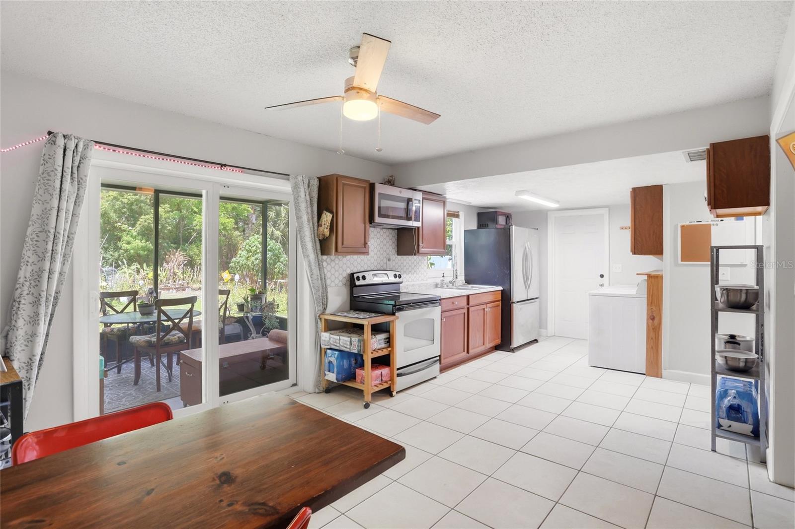 804 ROSALIA DR — photo 8