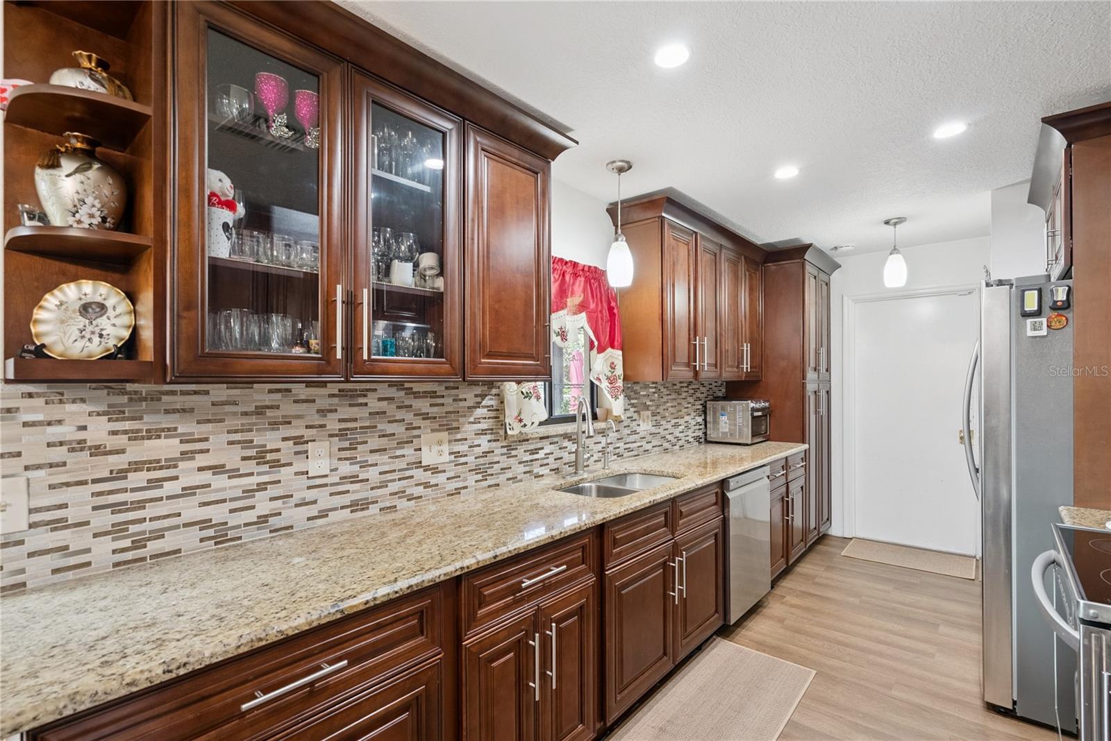 1405 CORONET DR — photo 12