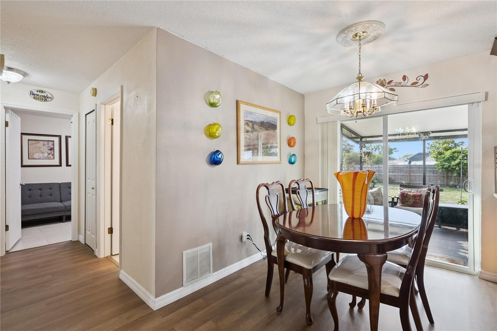 1405 CORONET DR — photo 4