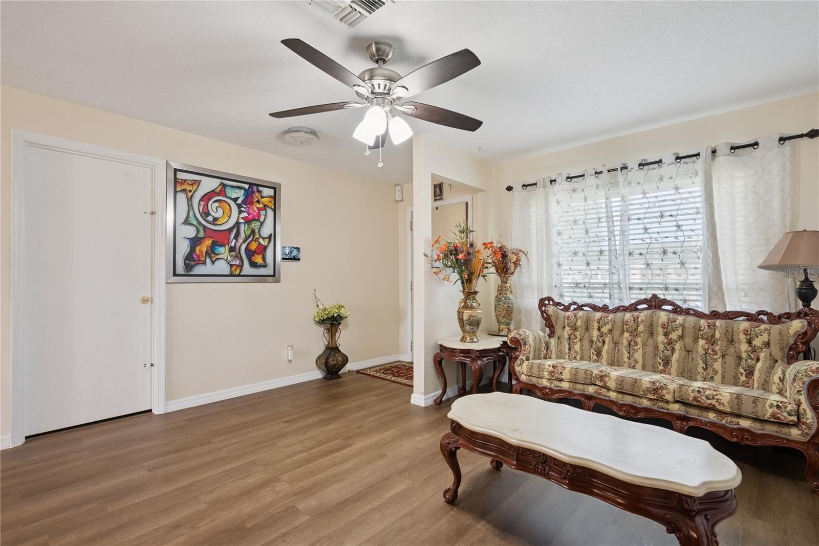 1405 CORONET DR — photo 6