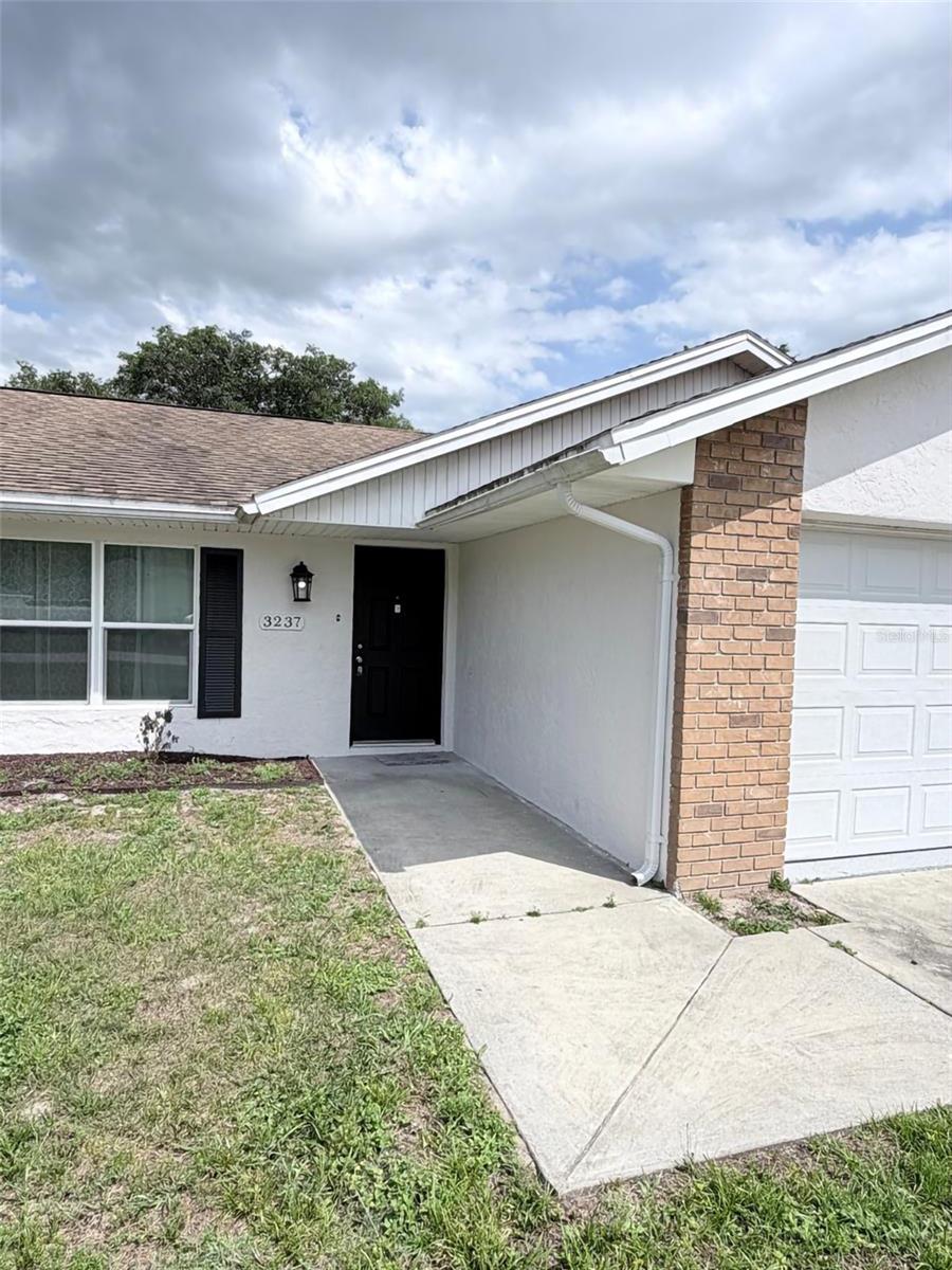 3237 LONDON AVE — photo 2