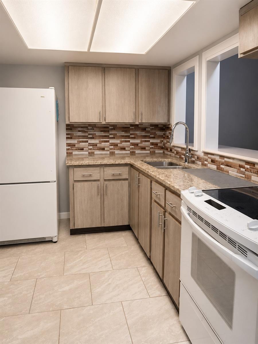 400 AUBURN DR #3 — photo 4