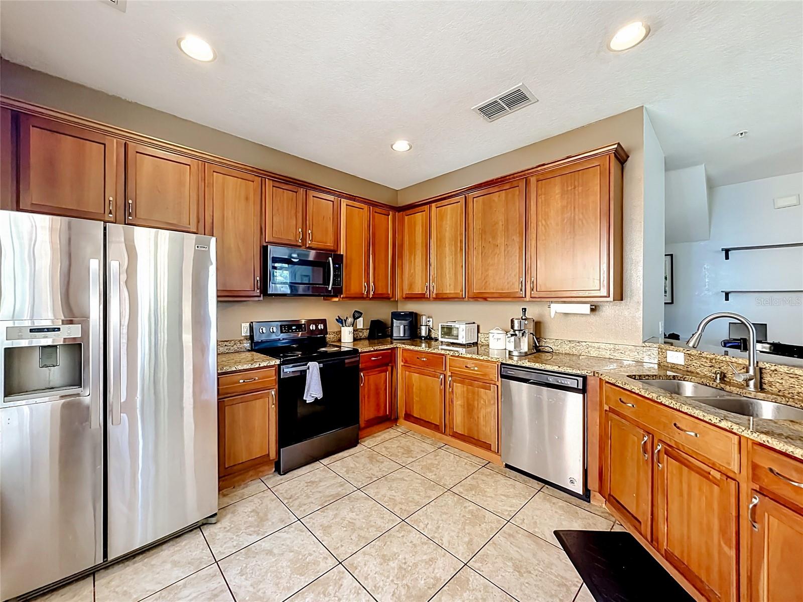 3531 PINE OAK TRL — photo 5