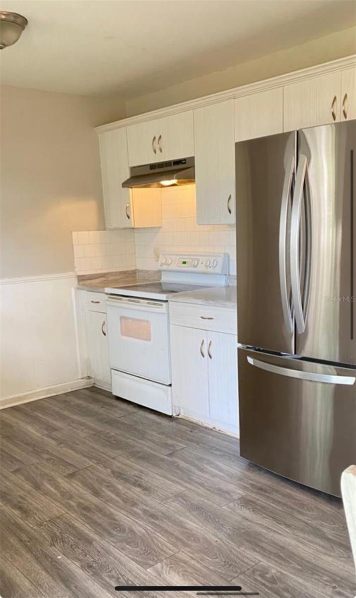 2412 MARSHALL AVE — photo 2