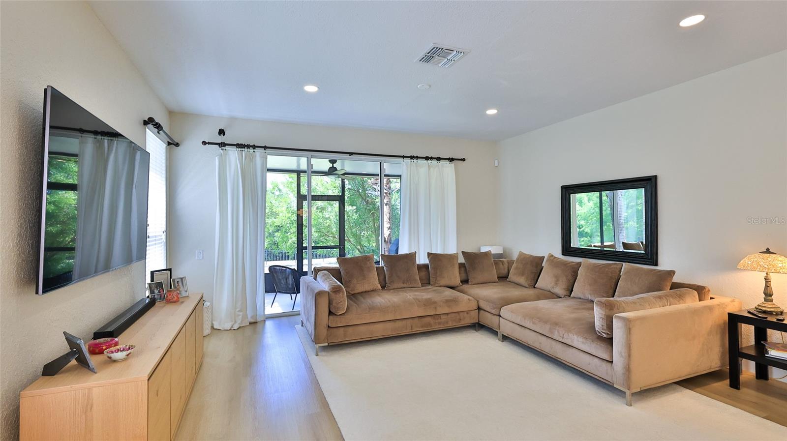 1102 BERKMAN CIR — photo 6