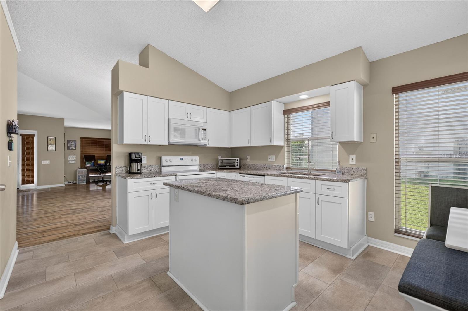 3597 MOSS POINTE PL — photo 7