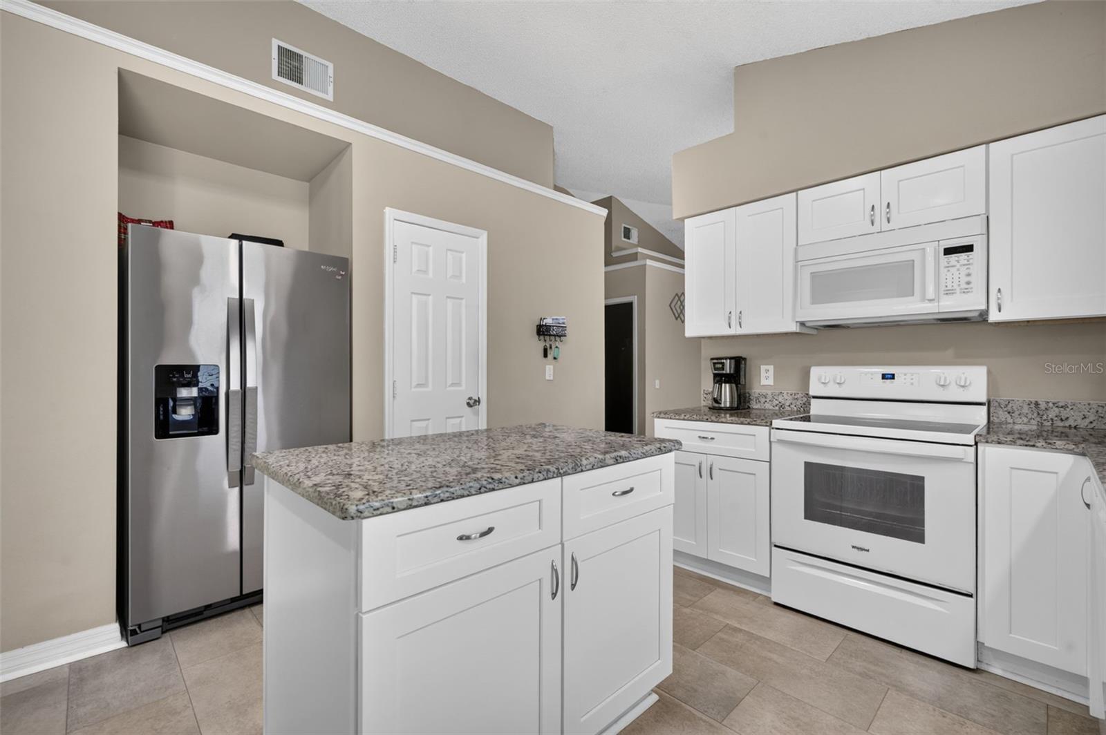 3597 MOSS POINTE PL — photo 8