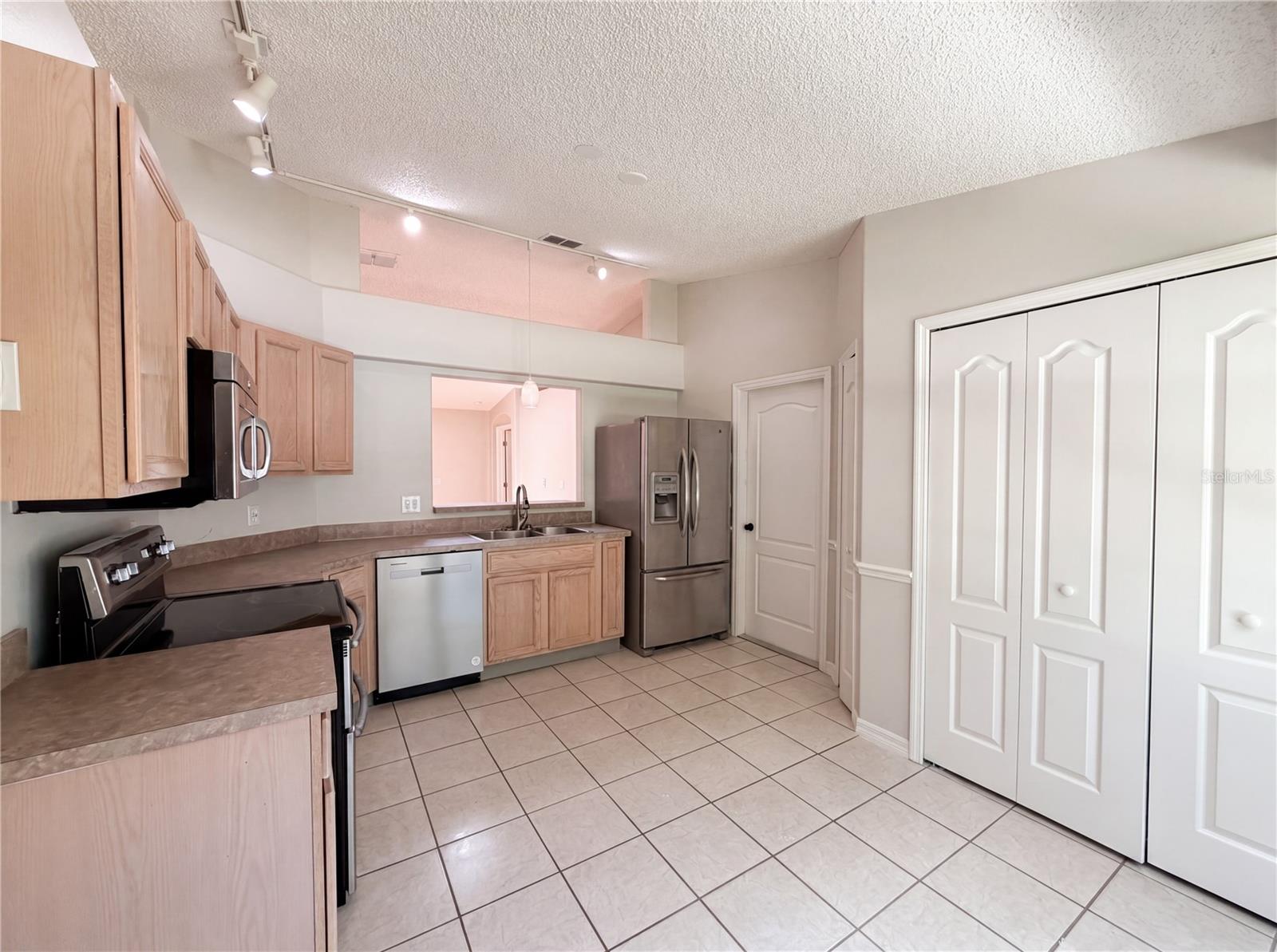 1360 WILDBERRY LN — photo 7