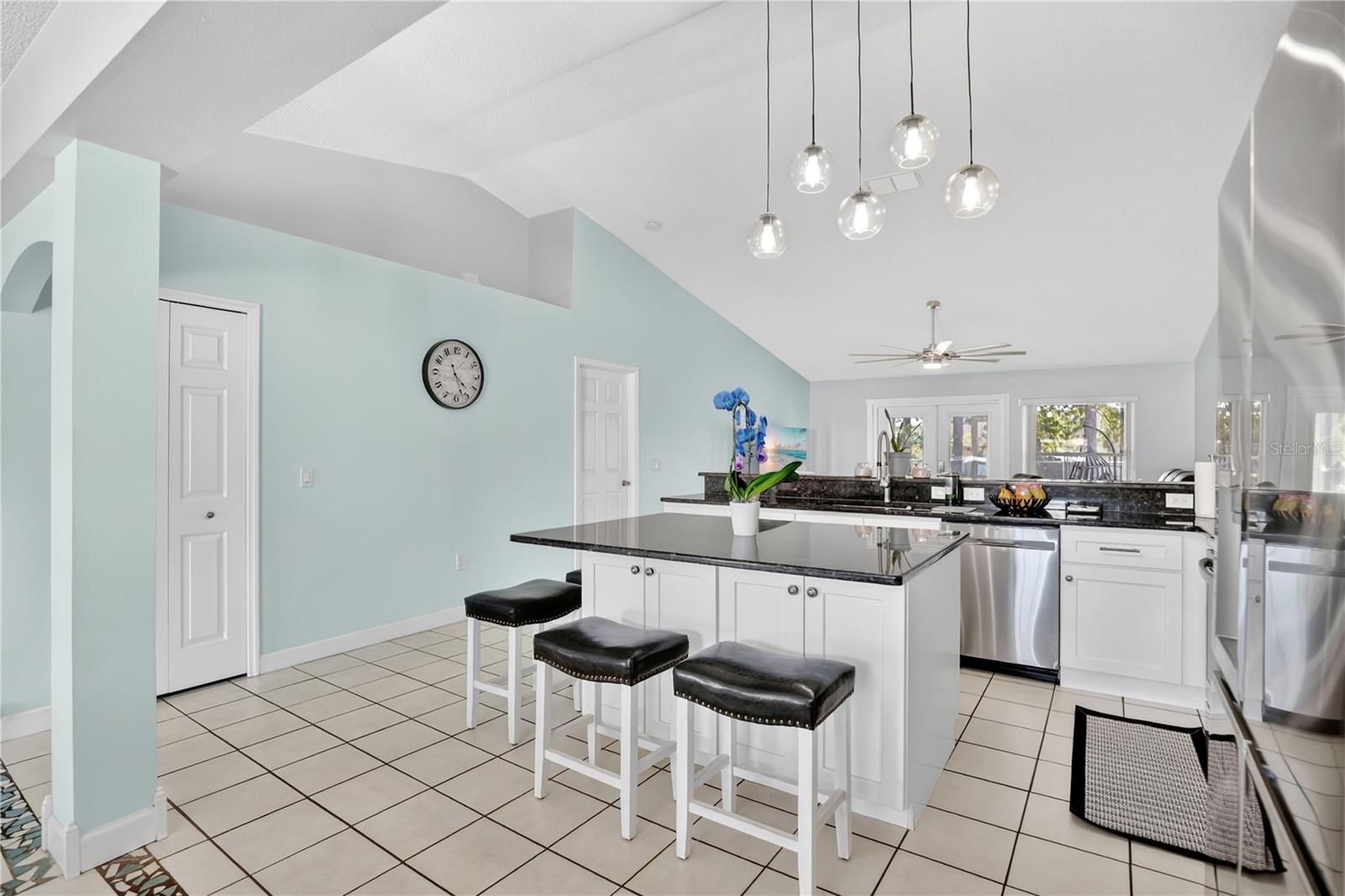 1779 MEREDITH AVE — photo 8