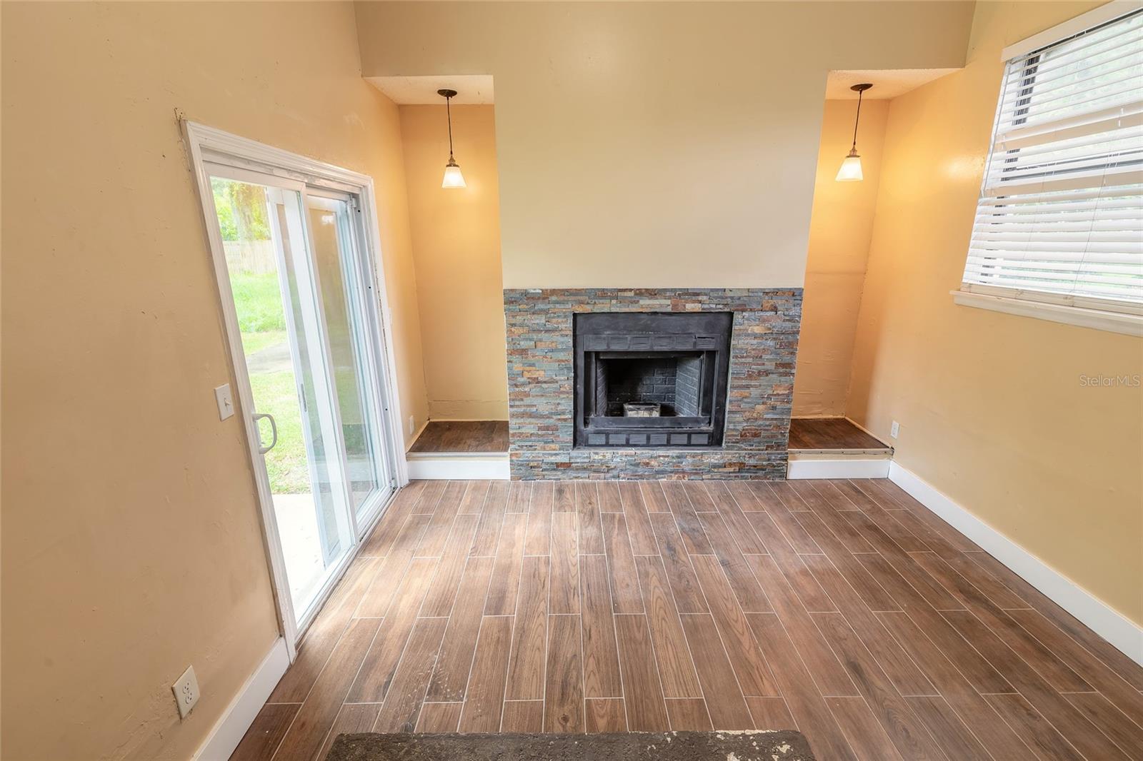 730 FLANDERS AVE — photo 11