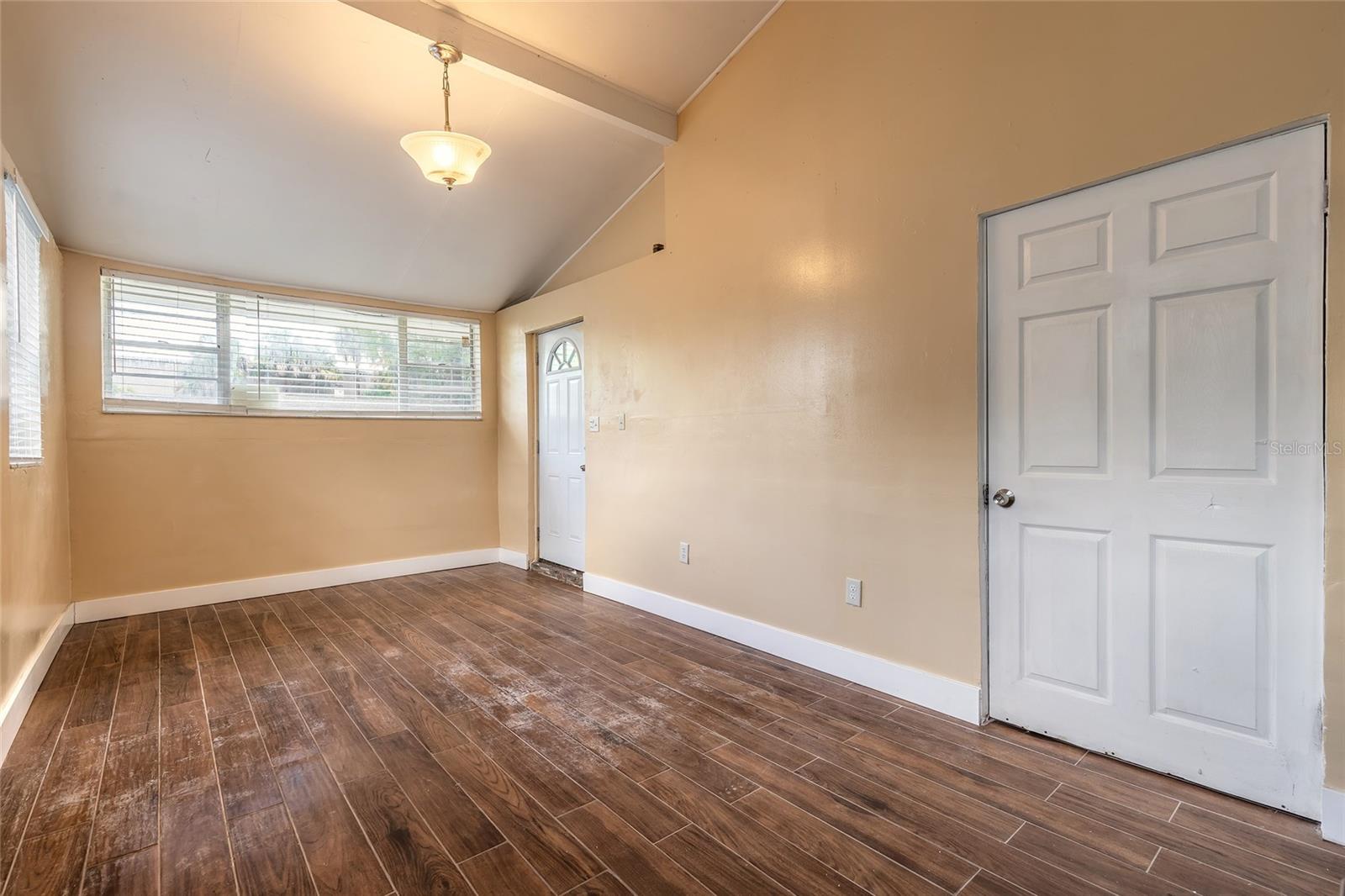 730 FLANDERS AVE — photo 5