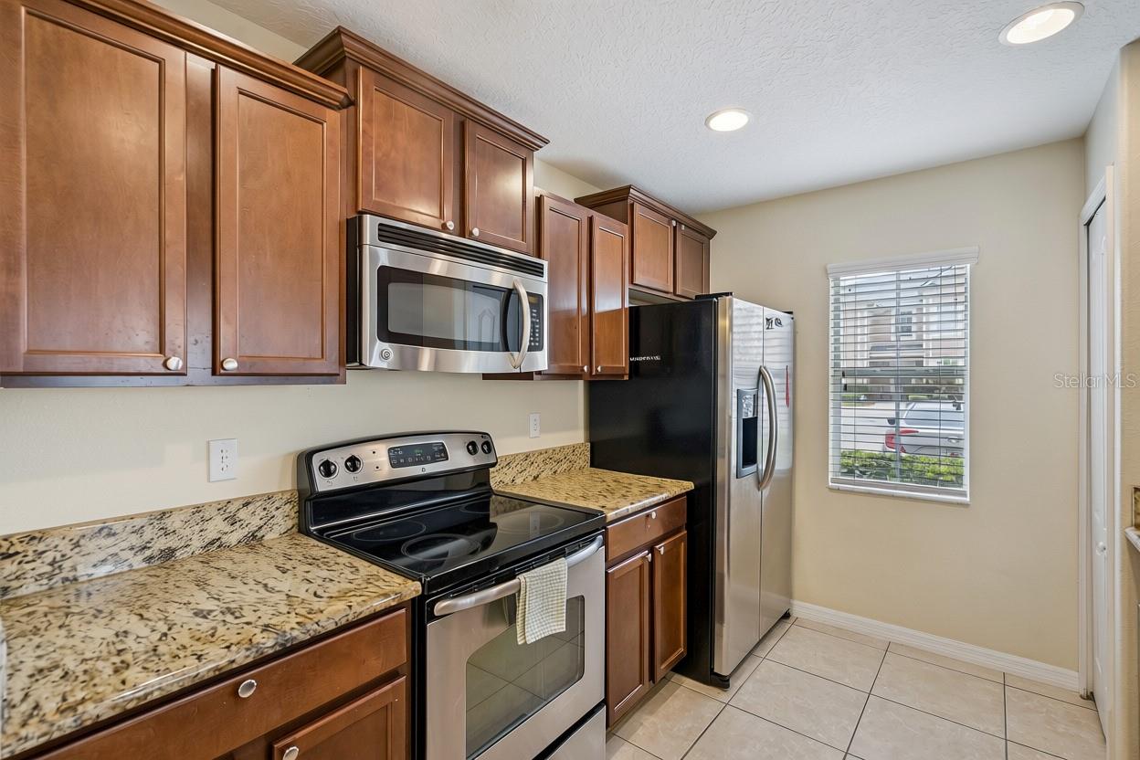 450 CARINA CIR — photo 12
