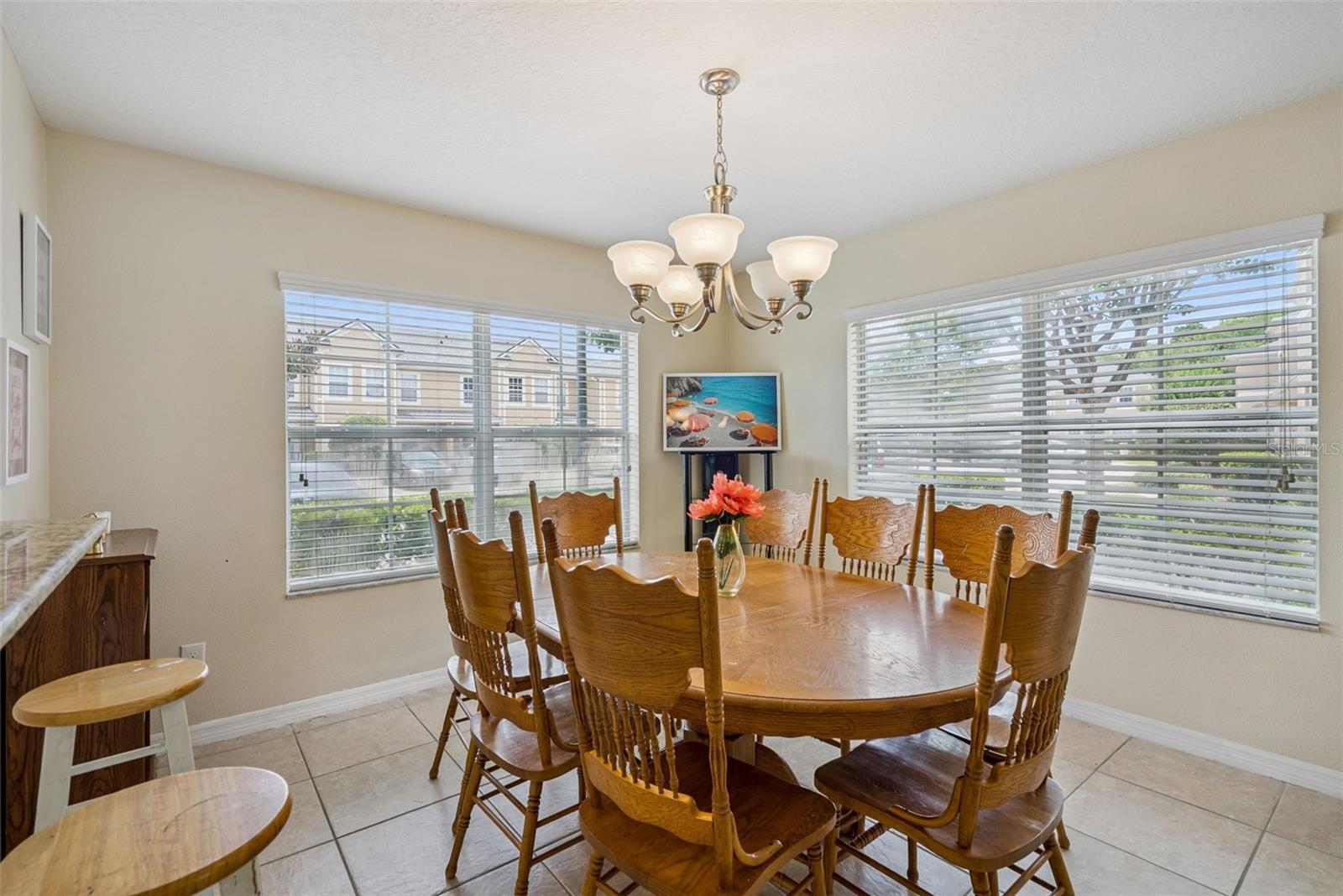 450 CARINA CIR — photo 6