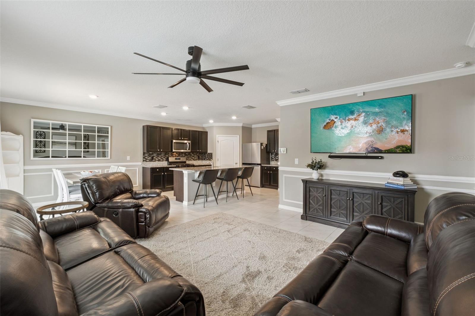 358 LAZIO CIR — photo 10