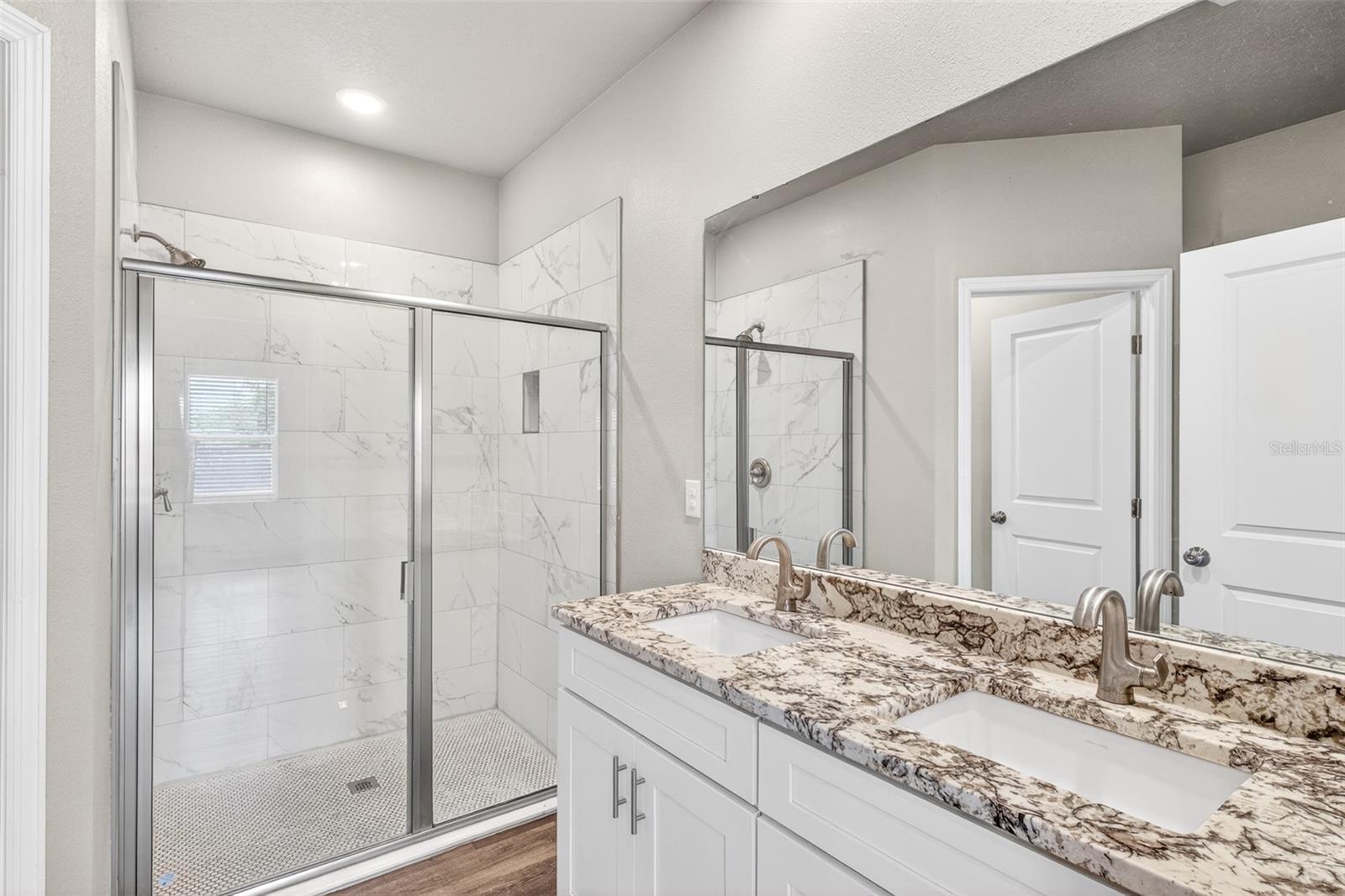 801 PECAN AVE — photo 9